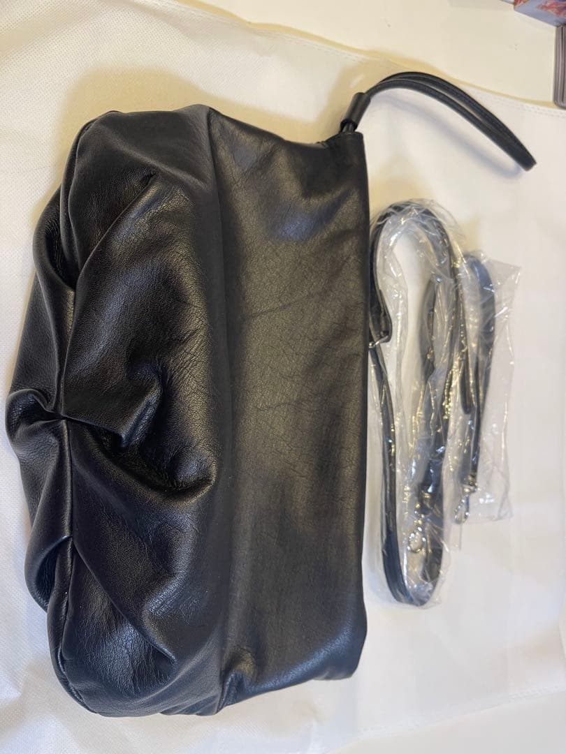 russet 黒 クラッチバッグ　[chi企画］コラボ人気バッグ