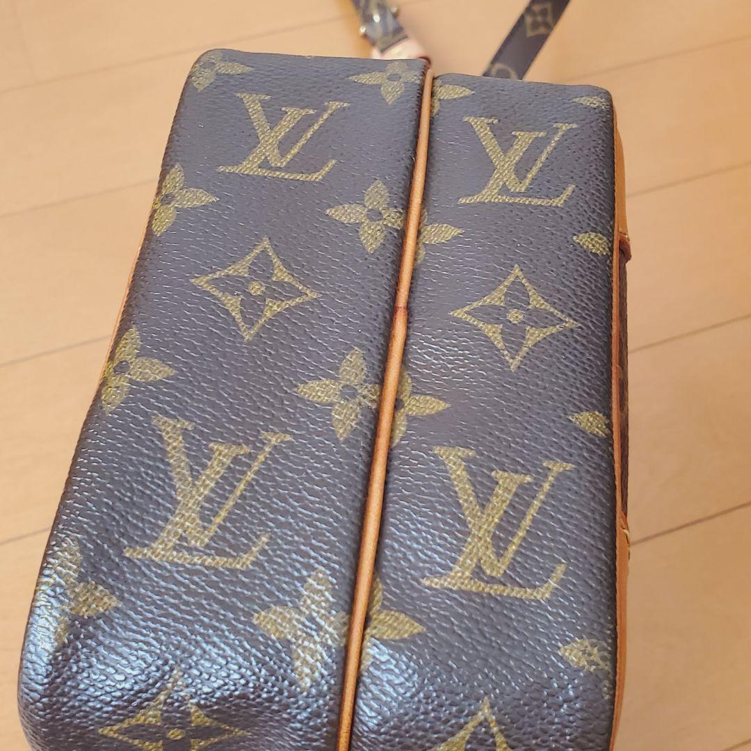 ルイヴィトン モノグラム アマゾン ショルダーバッグ