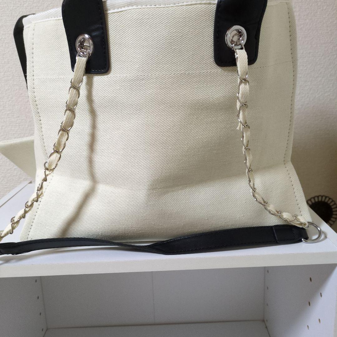 キャンバスCCロゴ刺繍入りトートバックポーチ付きノベルティ