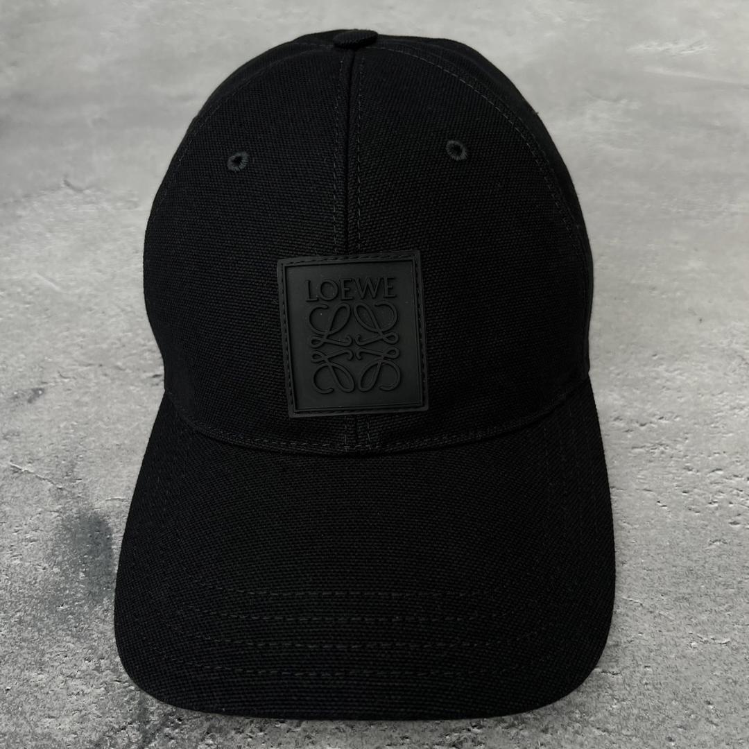 LOEWE ブラック キャンパス パッチキャップ ロゴ刺繍 2025SS
