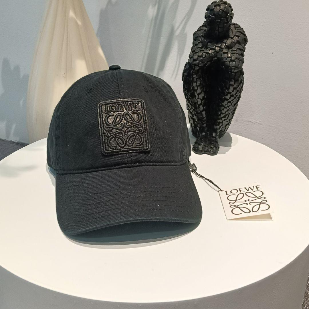 LOEWE ブラック キャンパス パッチキャップ ロゴ刺繍 2025SS