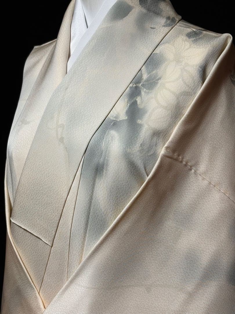 未使用品　和服　正絹　手描き.暈し染め　花模様　付下げ(斉藤三才.作家物)落款