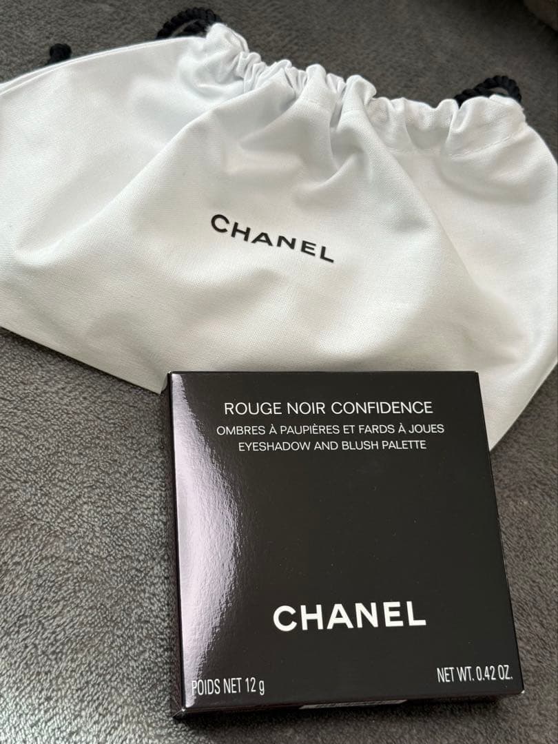 新品　シャネル　ルージュ ヌワール コンフィダンス アイ＆チークカラー パレット