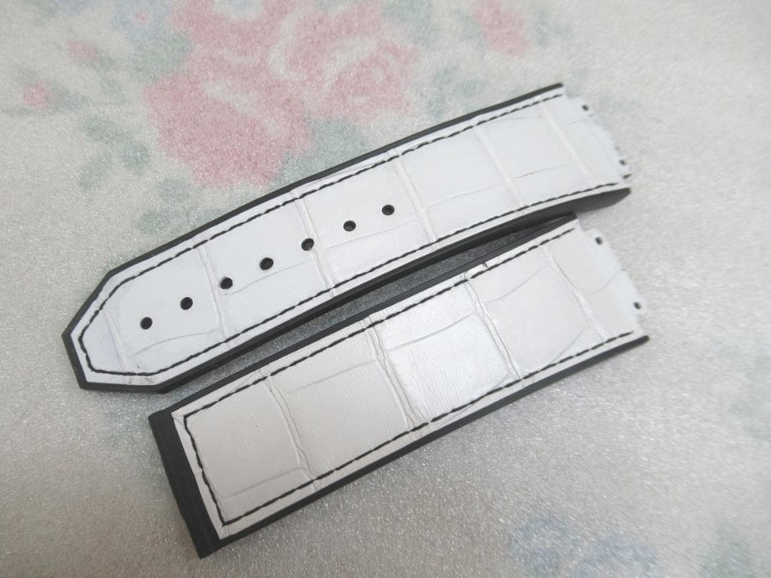 希少　白　 ウブロ 純正 　クロコダイル×ラバーベルト クラシックフュージョン