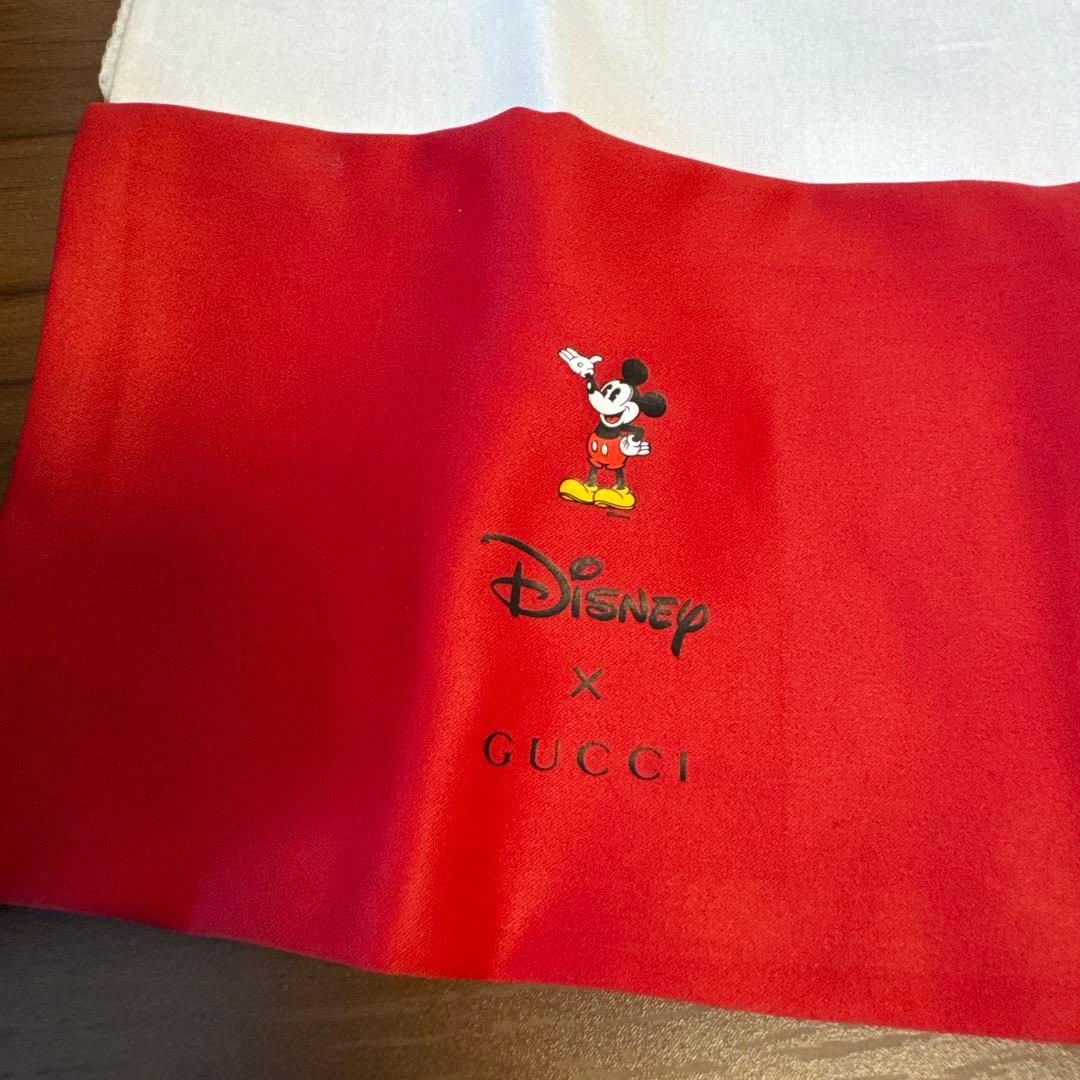 GUCCI 2つ折り財布　ミッキー