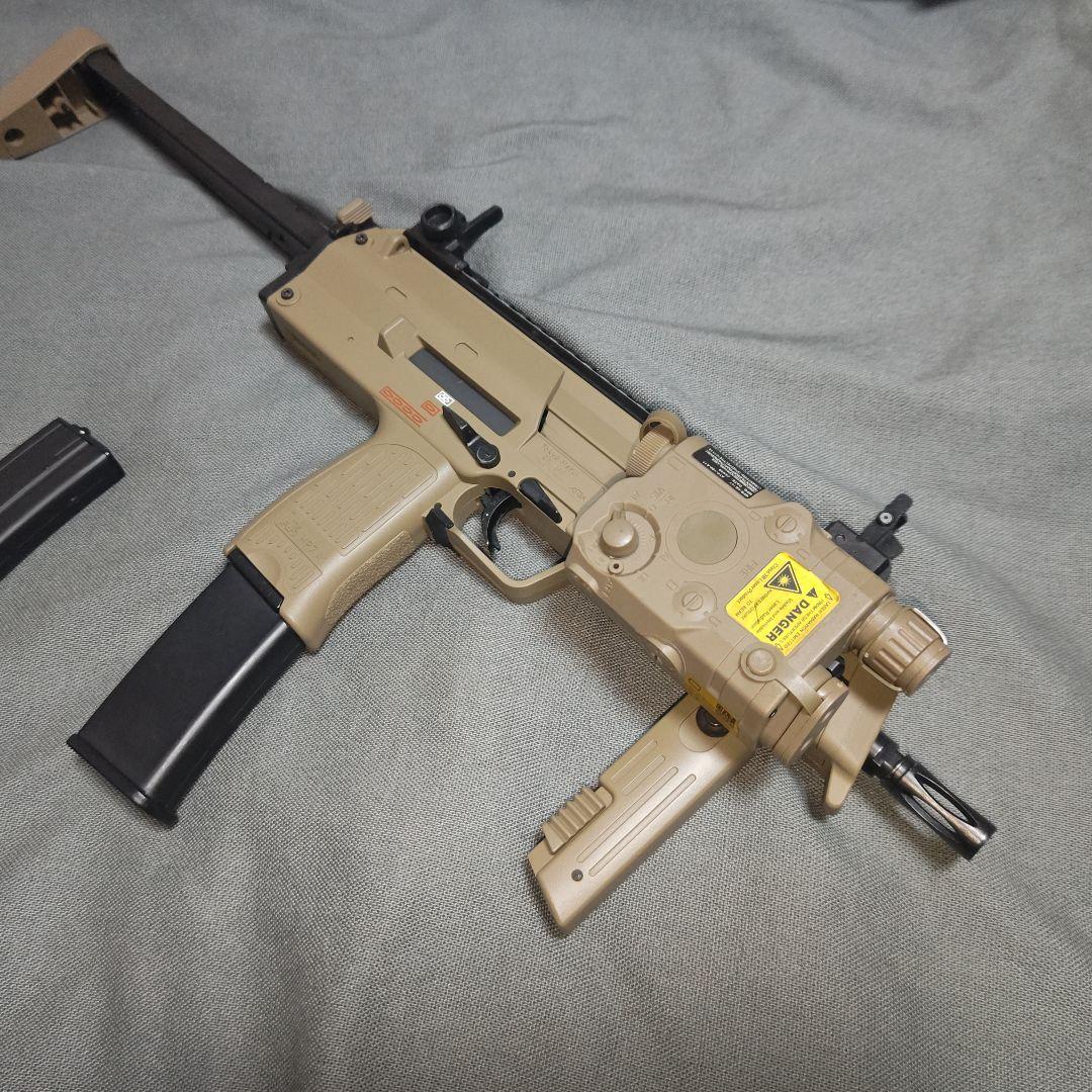 ポ*ム様 東京マルイ　電動ガン　MP7A1　タンカラーモデル　ゼロハリケース付き