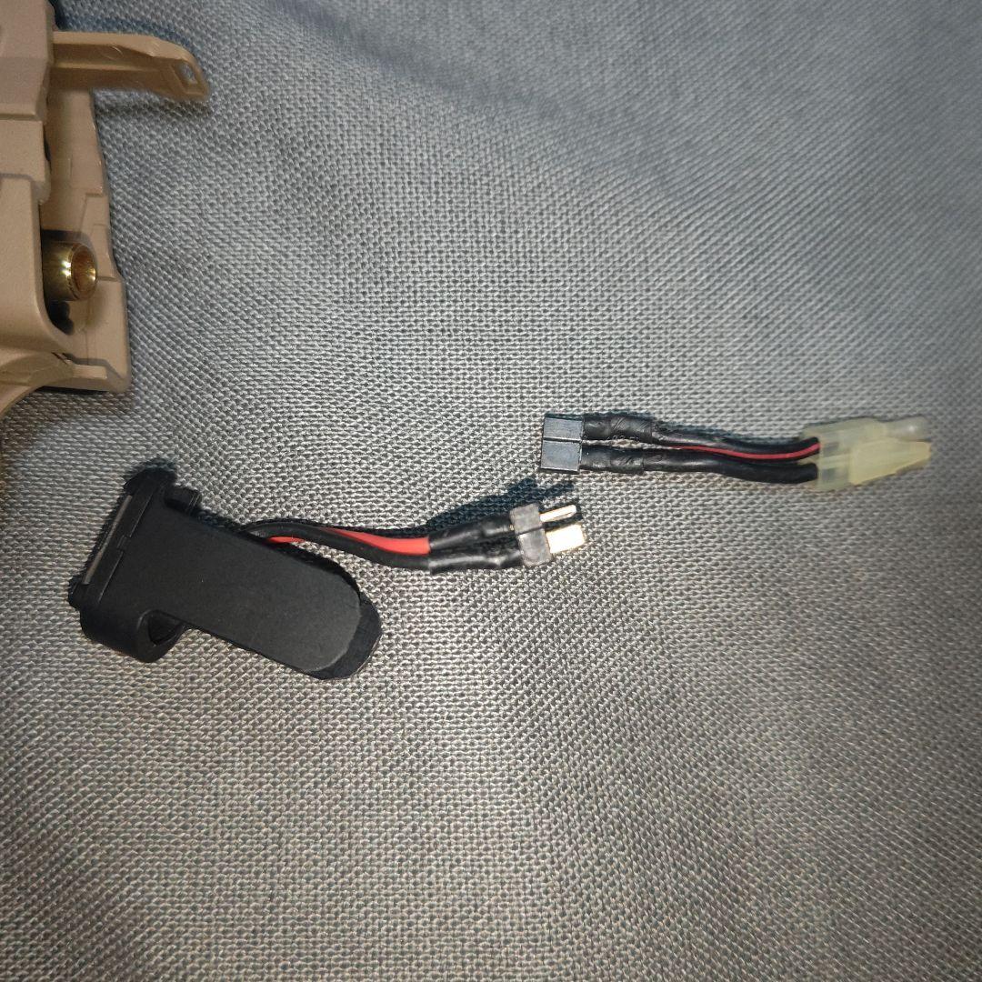 ポ*ム様 東京マルイ　電動ガン　MP7A1　タンカラーモデル　ゼロハリケース付き