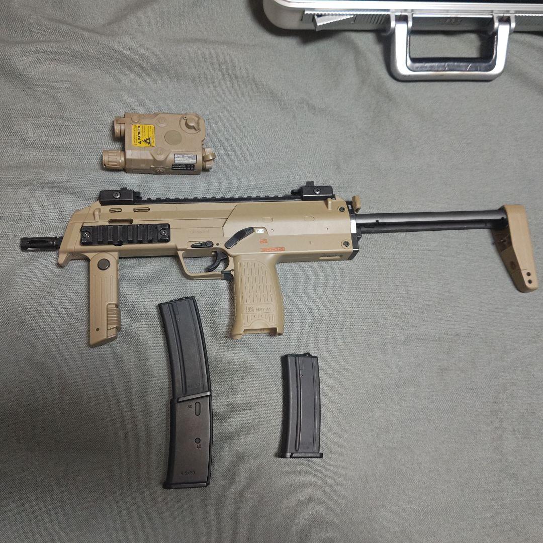 ポ*ム様 東京マルイ　電動ガン　MP7A1　タンカラーモデル　ゼロハリケース付き