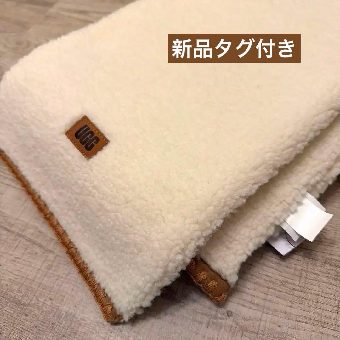 【新品タグ付き】UGGマフラー（ショッパー&ギフトラッピング付き）