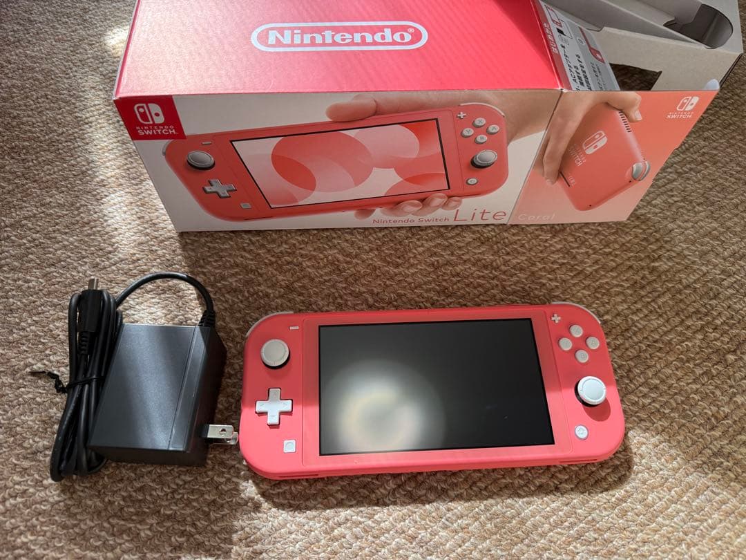 Nintend switch Lite 本体