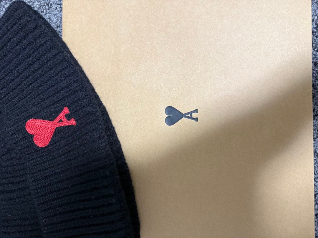 ami paris黒ニット帽 アミパリス