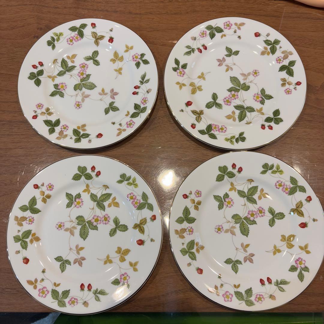 ウェッジウッド　ワイルドストロベリー　直径18センチ　プレート4枚セット