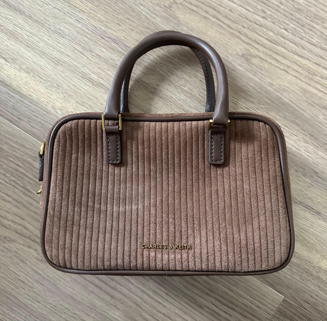 charles & keith Sianna ミニシアンナ ボウリングバッグ