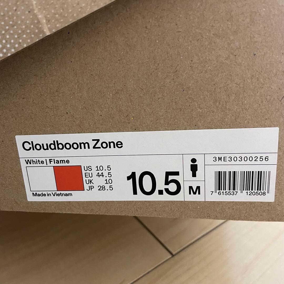 On ランニングシューズ Cloudboom Zone