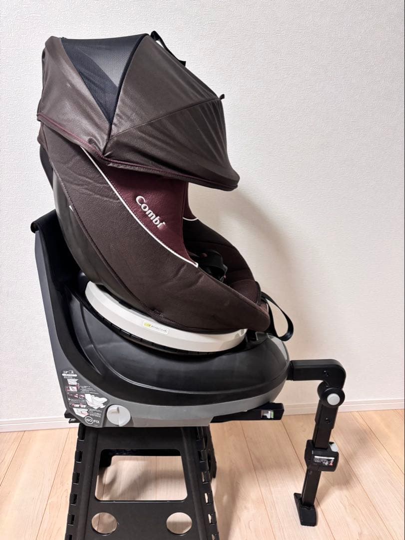 美品　コンビ ネルーム lite ISOFIX EF チャイルドシート　回転式