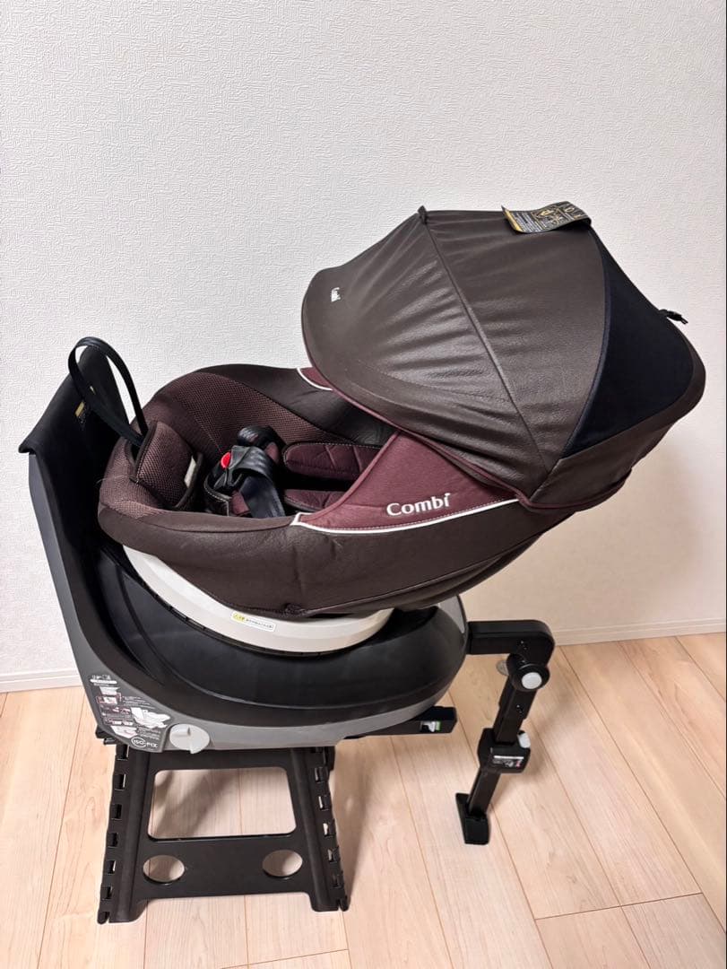 美品　コンビ ネルーム lite ISOFIX EF チャイルドシート　回転式