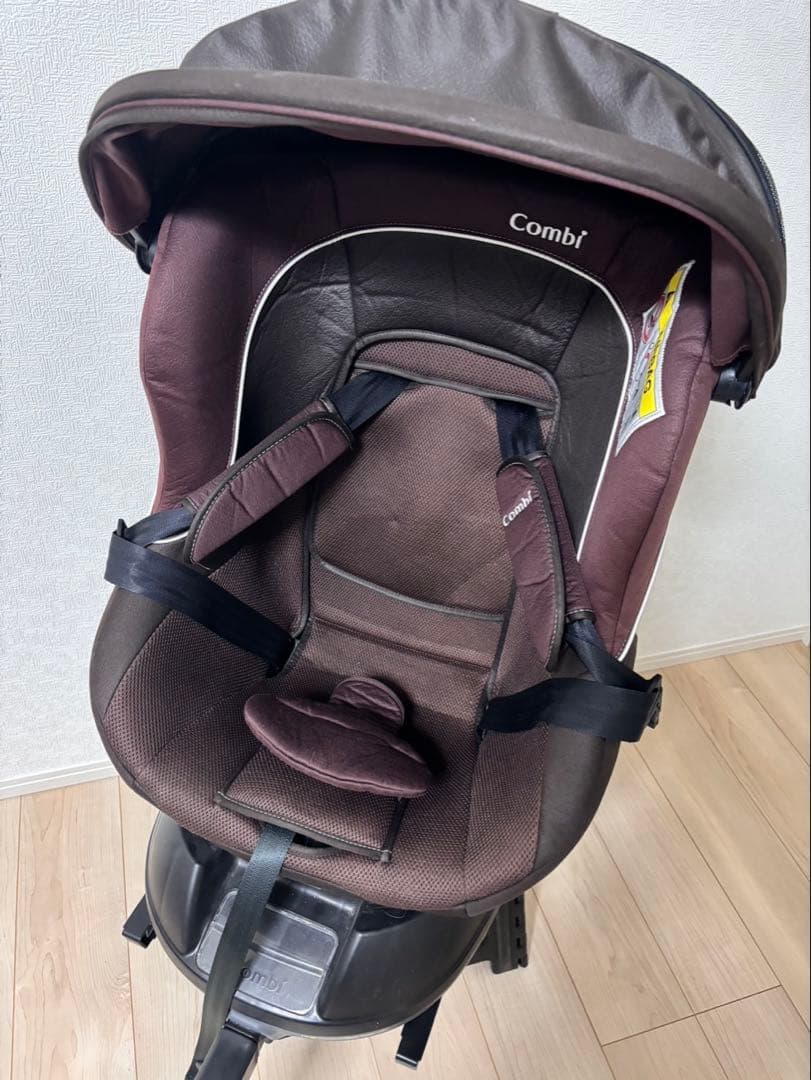 美品　コンビ ネルーム lite ISOFIX EF チャイルドシート　回転式