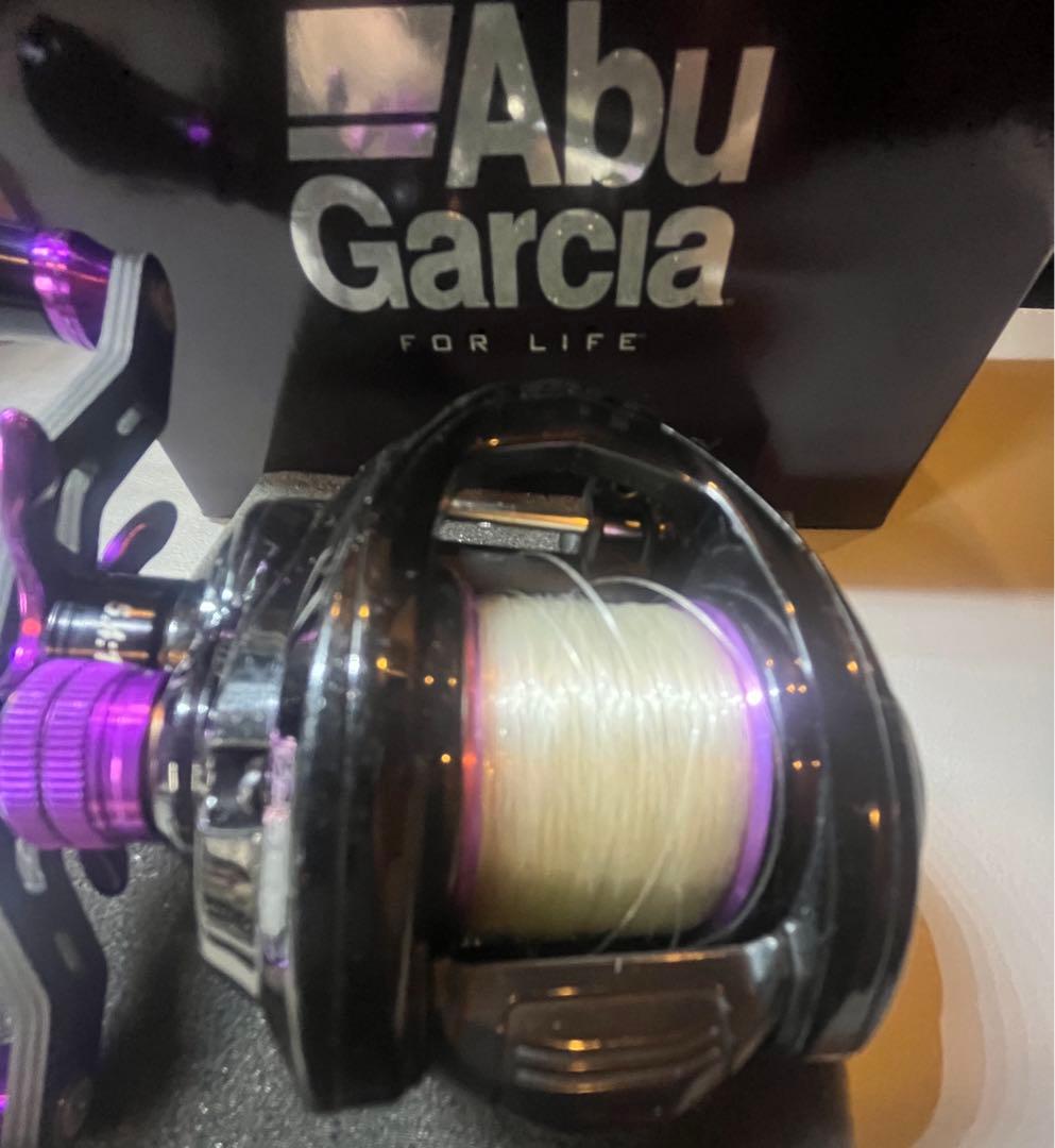 Abu Garcia EXD ベイトリール 5.4:1 黒/紫