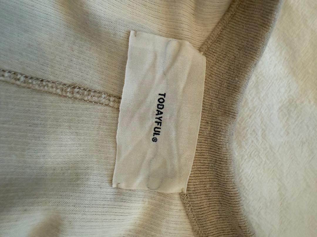 トゥデイフル　つなぎ　ベージュ