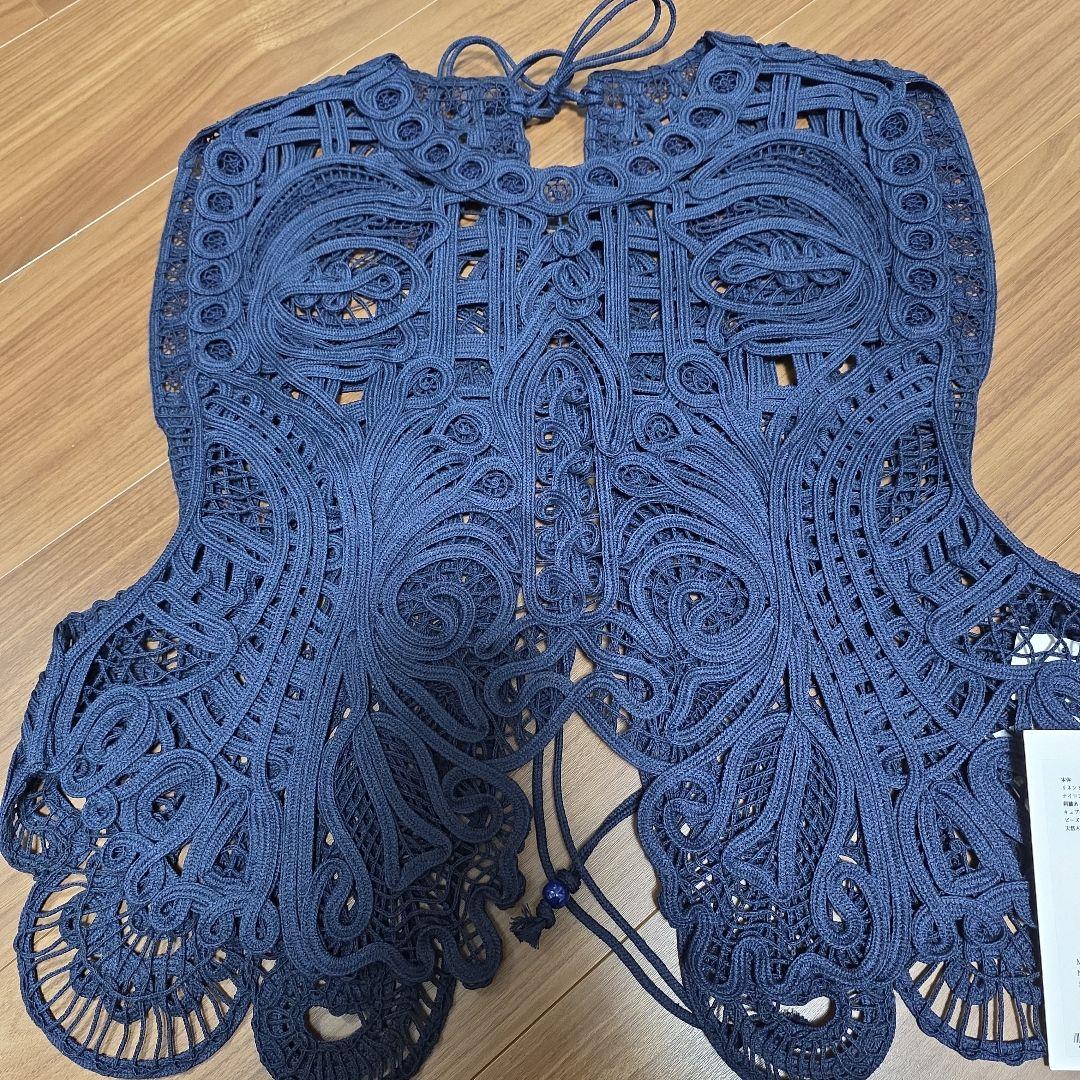 マメクロゴウチ コード刺繍 ネイビー レース編み ベスト ビスチェ