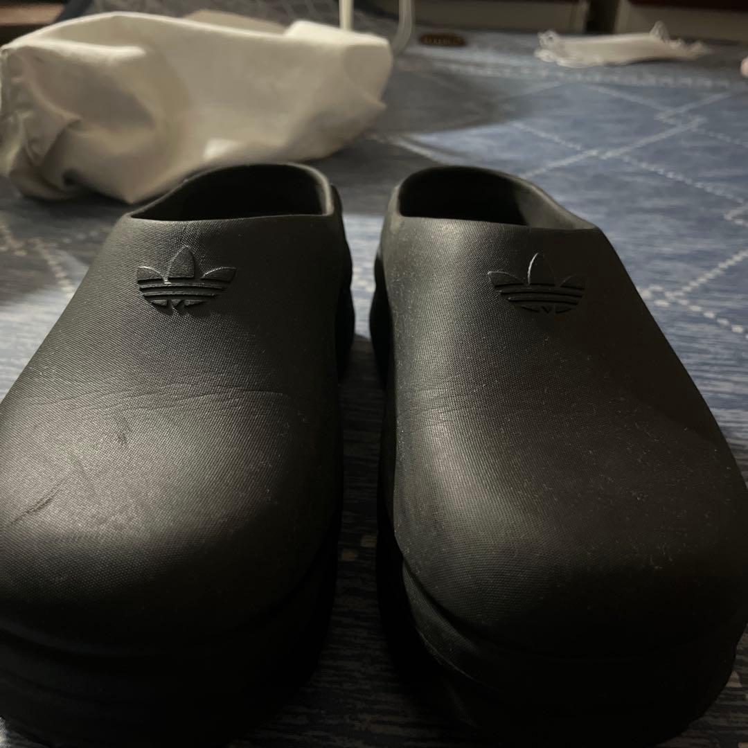 adidas ブラック スタンスミスミュール