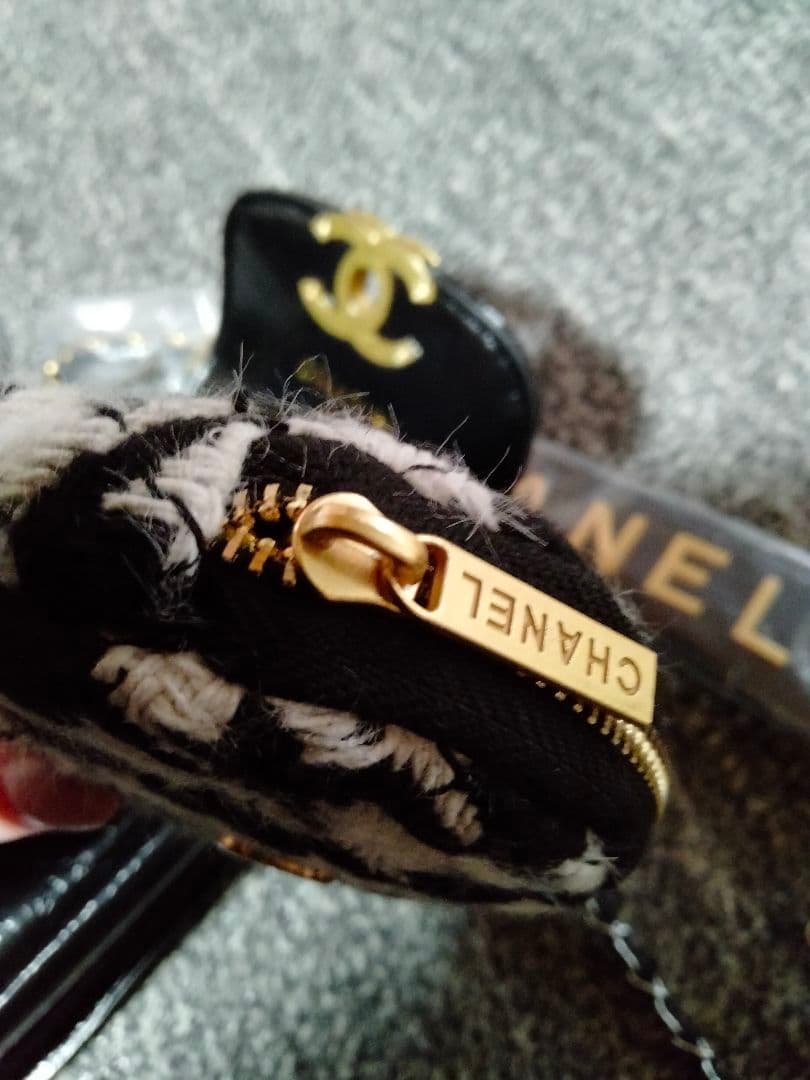 CHANEL VIP シャネル 非売品 スマホ　ショルダ 未使用