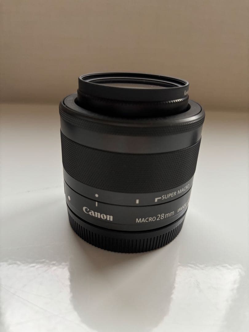 Canon EF-M 28mm f/3.5 IS STM マクロレンズ