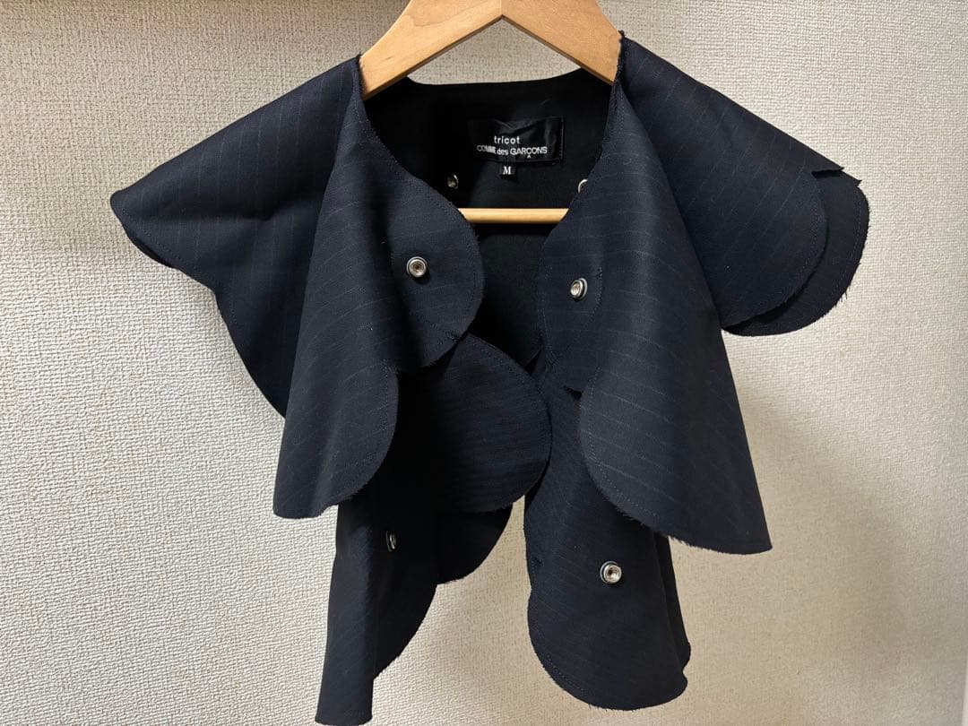 トリココムデギャルソン　ピンストライプ　フリル付け襟