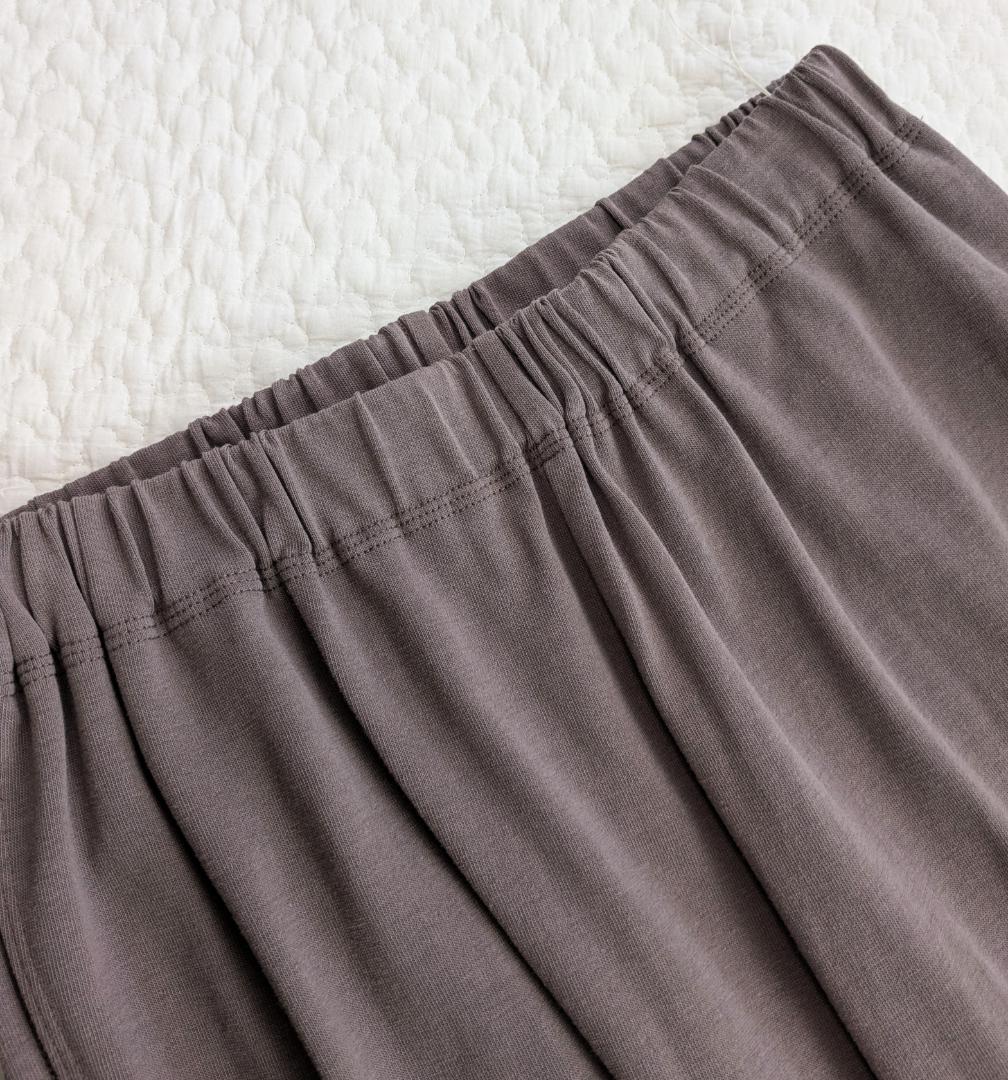 ヨーガンレール☆新品タグ付☆22年春コットン天竺テーパードPTモーヴ色☆手洗い可