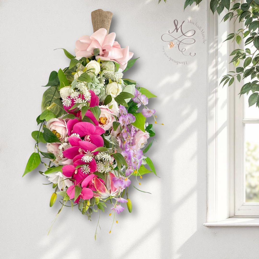 開店祝い・退職祝い・特別な贈り物に ─ 華やかロングスワッグアレンジメント