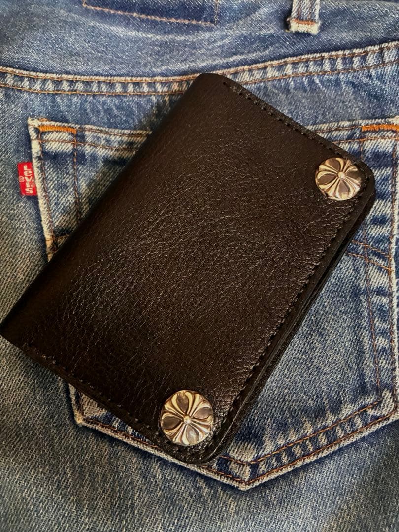 トラッカーウォレット　ミドルサイズ　シボ革　クロスボールコンチョ　合金シルバー