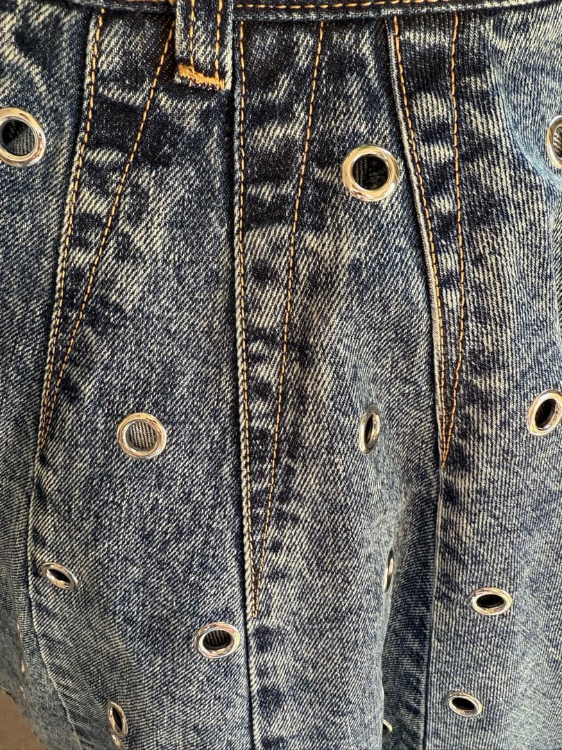 ゆ*ん様 セールAlaia アライア20万超デニム アイレット フレアスカート