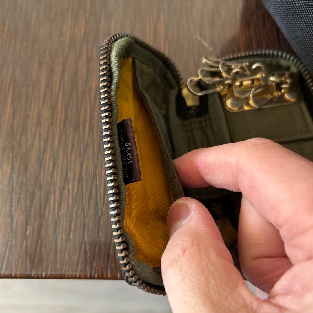 STRICT-GとPORTERがコラボレーションした、ジオン軍モデルのキーケース