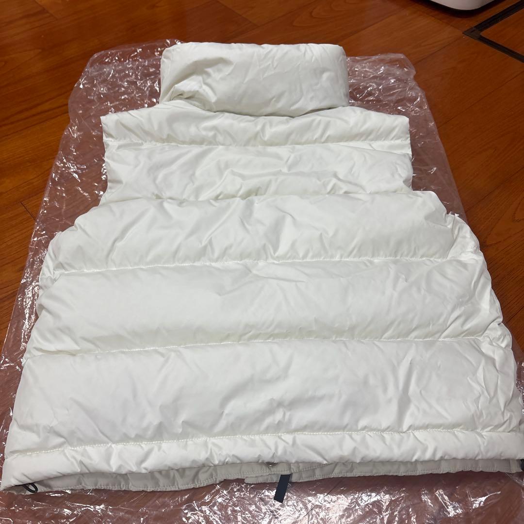 コーチダウンベスト