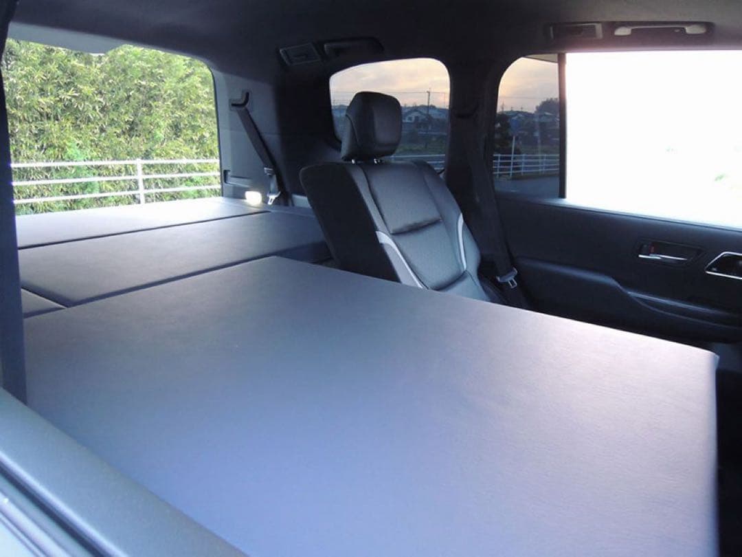 工房・リンクス 製 ランドクルーザー300 ベットキット7人乗り