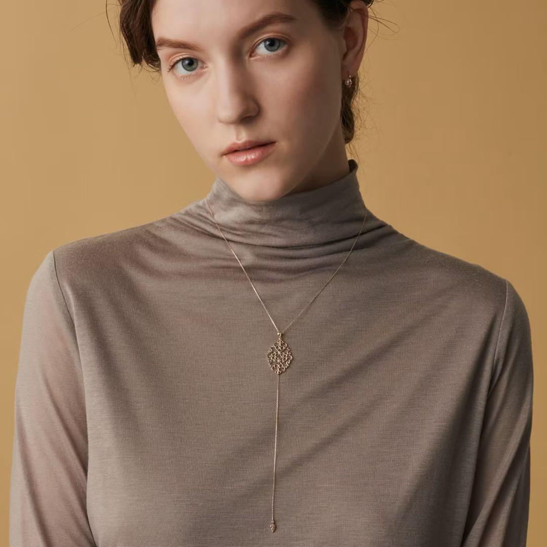 agete アガット K10 透かしチャーム ジャスミン