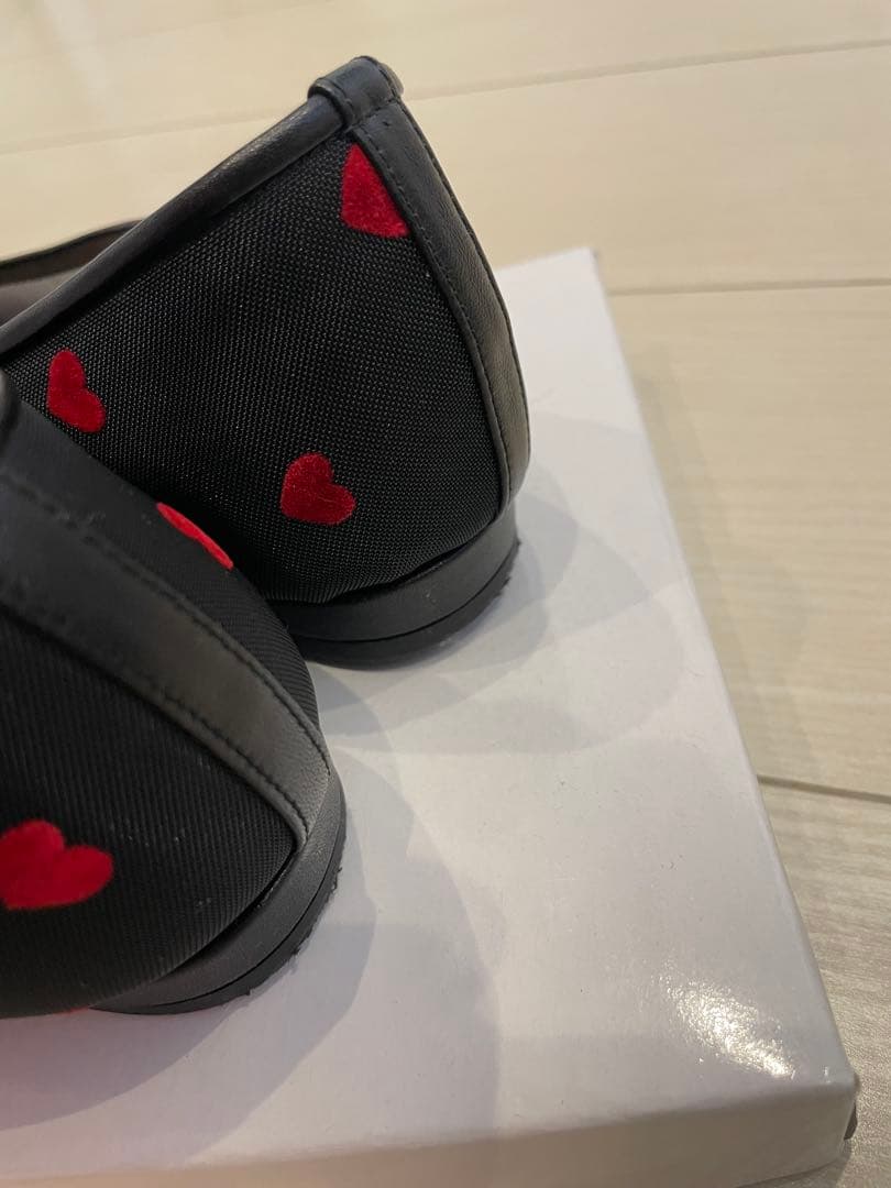 ［最終値下げ］新品　ダイアナ　パンプス23センチ　ハート柄