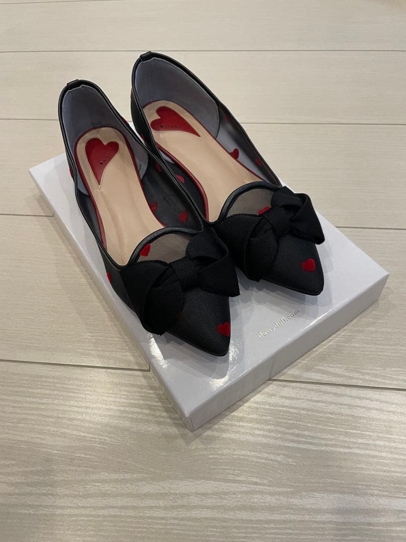 ［最終値下げ］新品　ダイアナ　パンプス23センチ　ハート柄