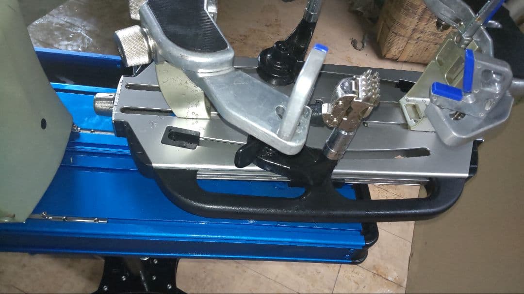 動作確認済【美品】トアルソン　テニス電動ガット張りマシン　ガット張り機スタンド付