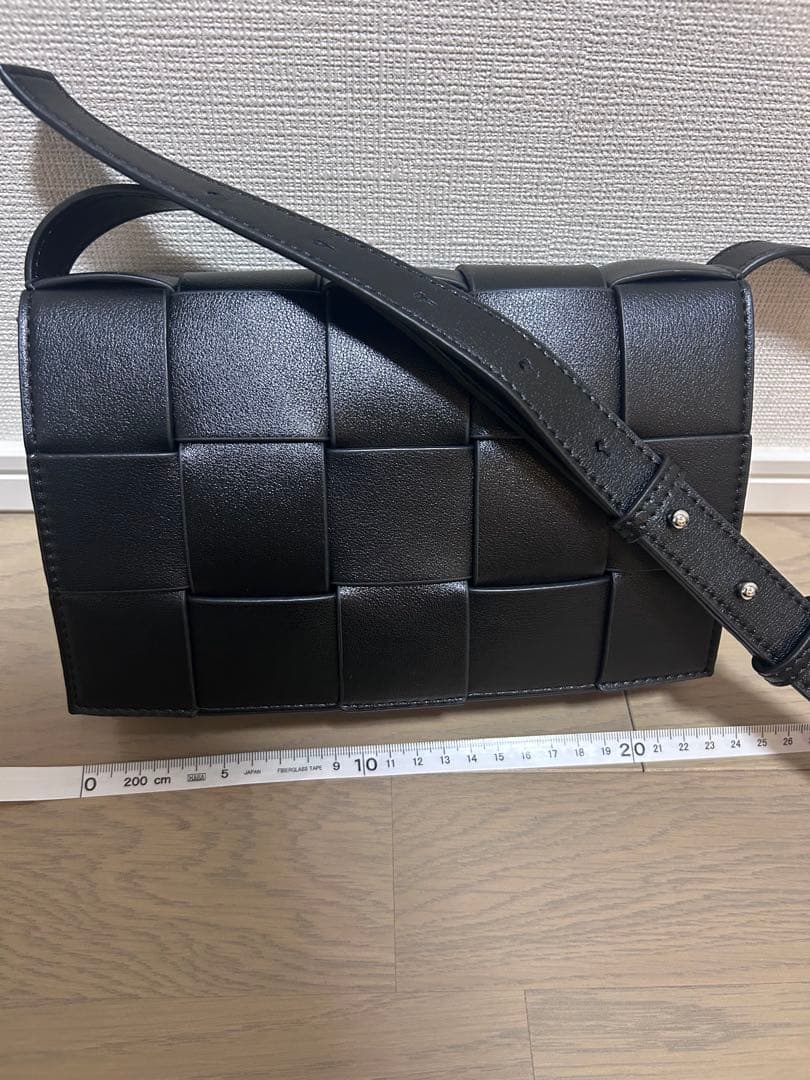 ボッデガ　スモールカセット風ショルダーバッグ