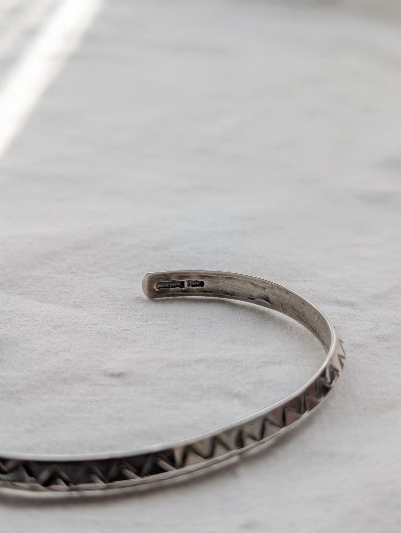 【Navajo】Elaine Taheタヘ細身バングル シルバー925 ナバホ族