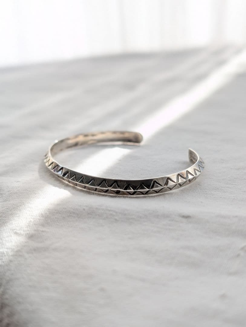 【Navajo】Elaine Taheタヘ細身バングル シルバー925 ナバホ族