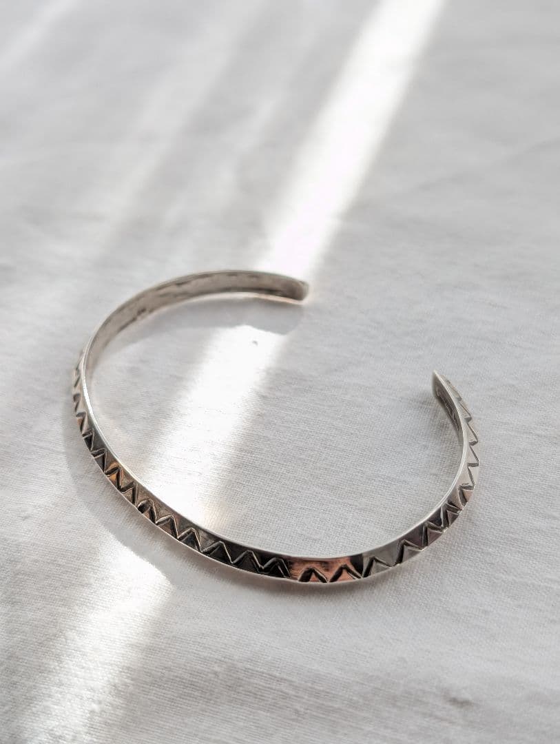 【Navajo】Elaine Taheタヘ細身バングル シルバー925 ナバホ族