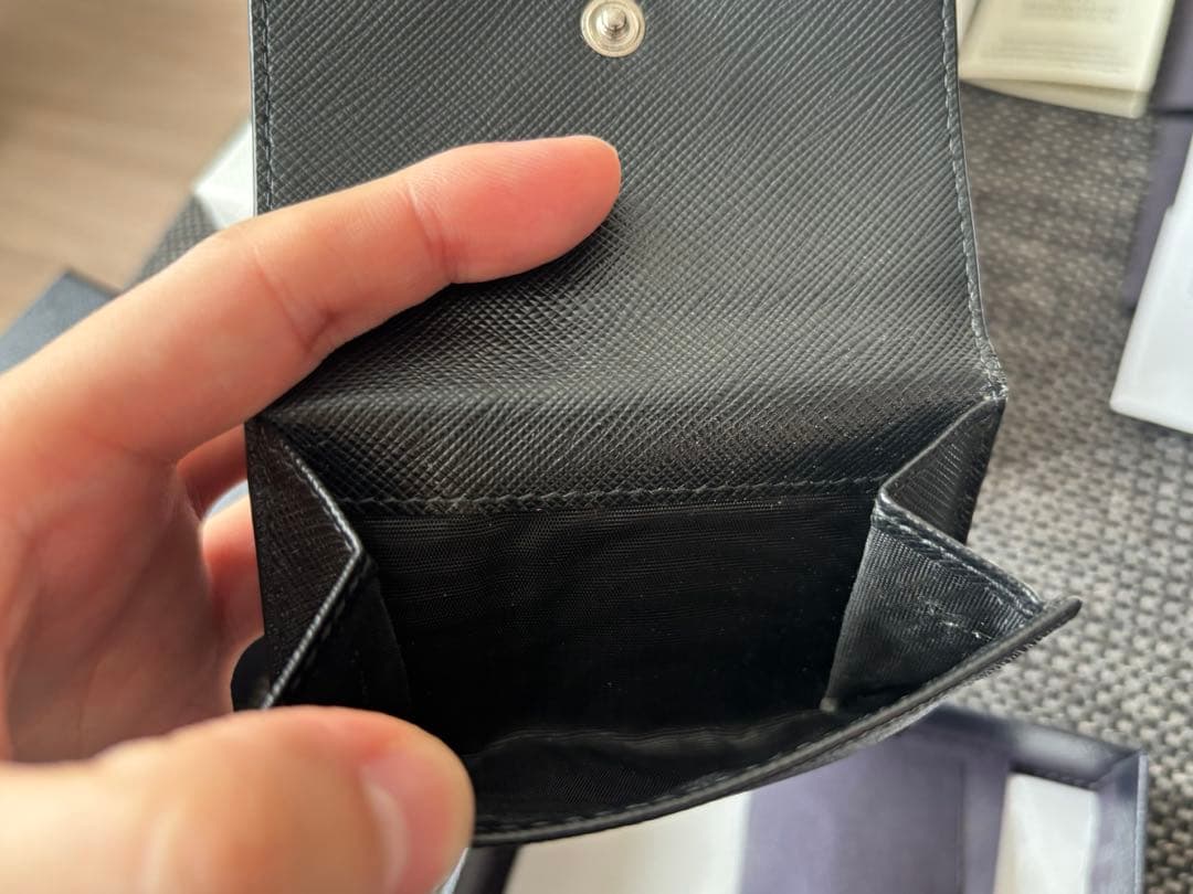 PRADA 2MH042 サフィアーノトライアングル コンパクトウォレット