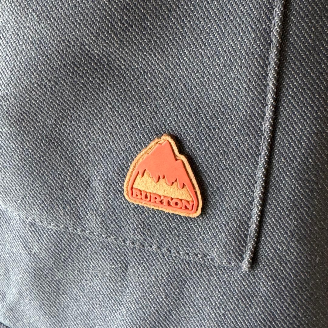 近年　バートン スノーボードウェア　ウィメンズ アヴァロン ビブパンツ M