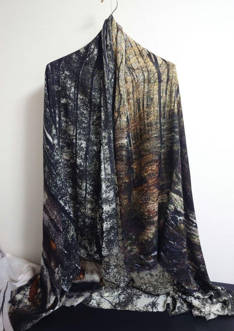 ファリエロ サルティ　Faliero Sarti　ストール　森林柄　その2