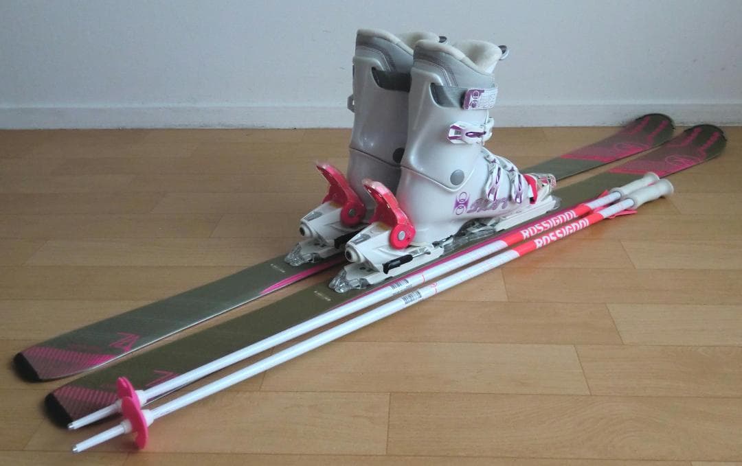 ■■送料無料■ロシニョール■女性用スキー4点セット■板152/靴25■WAX済■