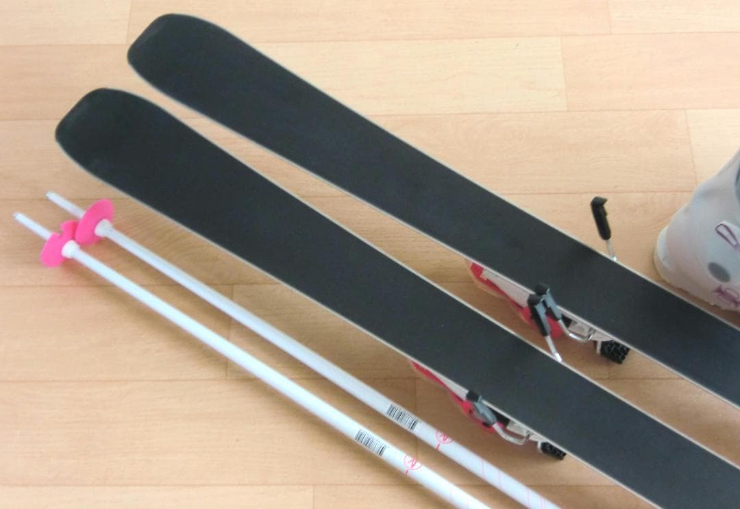 ■■送料無料■ロシニョール■女性用スキー4点セット■板152/靴25■WAX済■