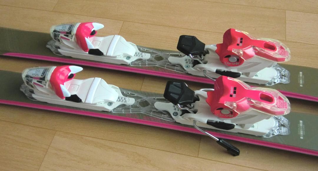 ■■送料無料■ロシニョール■女性用スキー4点セット■板152/靴25■WAX済■