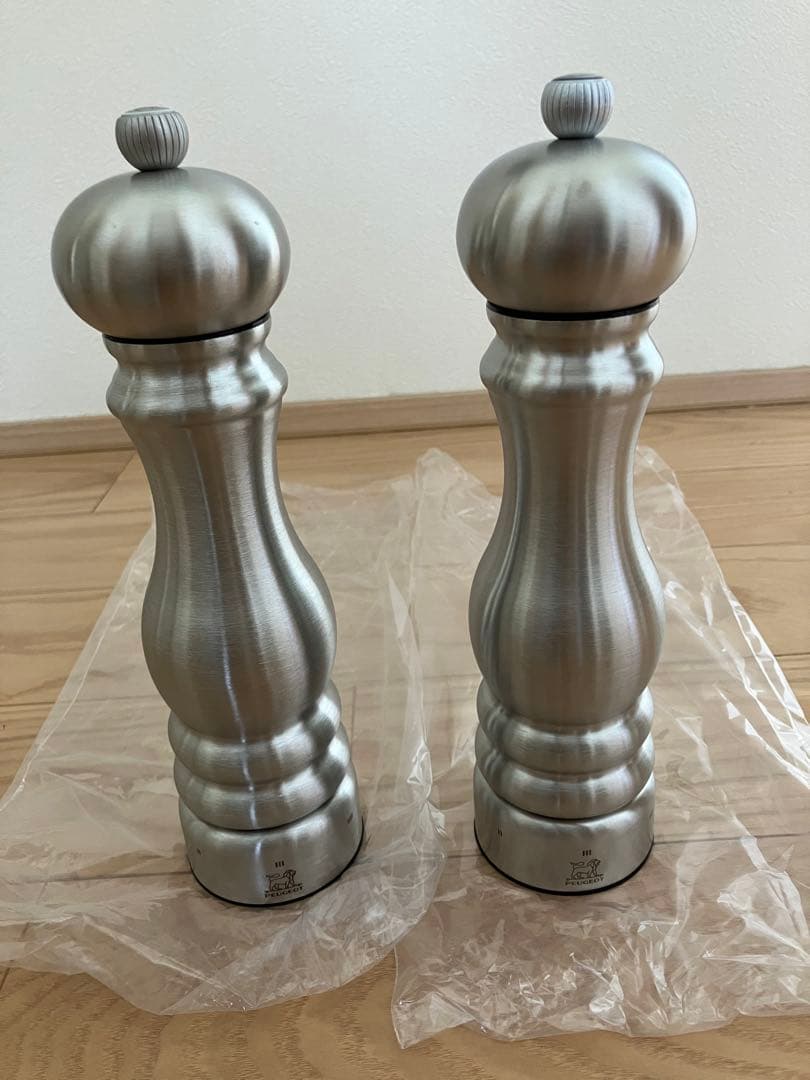 【新品未使用】プジョー　ソルト&ペッパーミル シルバー 2個セット